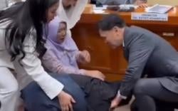 Momen Ibu ABK Fandi dan Radiet Sujud ke Ketua Komisi III DPR, Minta Keadilan
