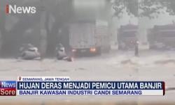 Detik-Detik Pemotor Terseret Banjir di Kawasan Industri Candi Ngaliyan Semarang