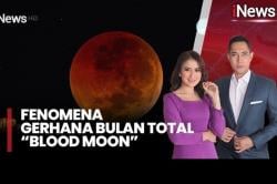 Fenomena Gerhana Bulan Blood Moon Hiasi Langit Indonesia