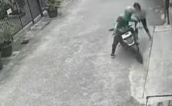 Pria Berjaket Ojol Gagal Jambret Lansia, Pura-Pura Tolong Korban yang Pingsan