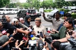 Prabowo Ingin Percepat Konversi 120 Juta Motor Bensin Jadi Listrik