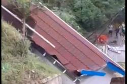 Mencekam! Detik-Detik Longsor Seret Gedung SMP Muhammadiyah Cilibur Brebes<