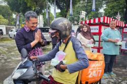 Partai Perindo Berbagi Takjil dan Modal Usaha, Dorong UMKM Tumbuh di Bulan Ramadan