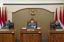 Tok! KIP Kabulkan Gugatan Bonatua, Dokumen Penyetaraan Ijazah Gibran Terbuka buat Publik