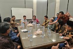 JK Kumpulkan Para Mantan Dubes di Rumahnya, Bahas Apa?