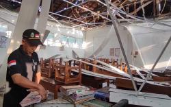 Angin Puting Beliung Terjang Cirebon, 206 Rumah dan Sekolah Rusak Berat<