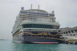 Keseruan Menjelajah Kapal Disney Adventure, Ada Roller Coaster di Atas Laut!