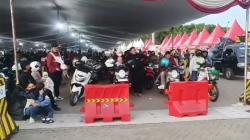 Pemudik Motor Padati Pelabuhan Ciwandan Sejak Subuh, Hindari Panas dan Antre Masuk Kapal<