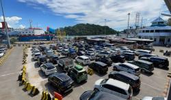 Pelabuhan Merak Dipadati Kendaraan, 5 Dermaga Dibuka