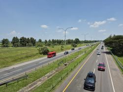 H-2 Lebaran, Arus Lalu Lintas di Jalan Tol Cipali Ramai Lancar