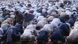 Lebaran Lebih Awal, Jemaah Muhammadiyah Bandung Salat Idulfitri di Lapangan Lodaya