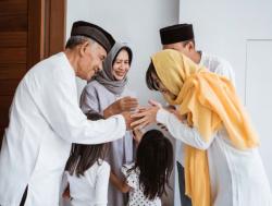 35 Balasan Ucapan Selamat Idul Fitri Minal Aidzin Walfaizin yang Tulus dan Penuh Berkah