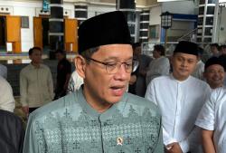 Purbaya Pamer Pakai Baju Lebaran Rp125.000: Beli di Tanah Abang