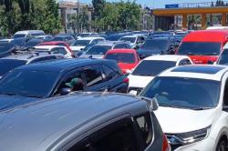 Libur Lebaran! 38.820 Kendaraan Masuk Bandung Lewat Tol Pasteur, Antrean Membeludak<