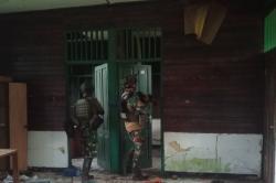 Kontak Senjata di Nabire, TNI Pukul Mundur OPM hingga Berlarian Kabur ke Hutan<