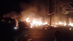 Kebakaran Hebat di Soekarno-Hatta Bandung, 8 Kios Ludes Dilalap Api<