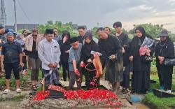 Innalillahi, Ibunda Anji Manji Meninggal Dunia