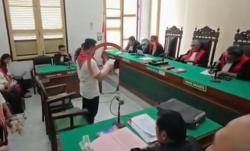 Jelang Vonis, Istri Videografer Amsal Sitepu Menangis Minta Keadilan di PN Medan<