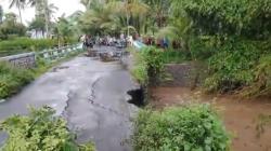 Hujan Deras, 2 Jembatan di Bondowoso Retak dan Ambles <