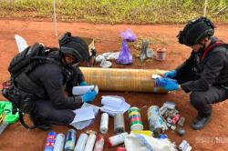 Polisi Musnahkan Ribuan Petasan hingga Balon Udara Hasil Sitaan di Pekalongan<