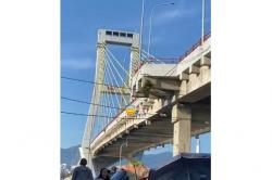 Mendebarkan! Terekam Video Kabel Jembatan Soekarno Manado Bergoyang saat Gempa M7,6<