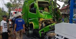 Kecelakaan Maut 2 Truk Adu Banteng di Cianjur, 1 Tewas 1 Luka<