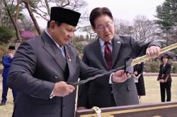 Prabowo Hadiahkan Presiden Korsel Keris Bali Warna Emas, Ini Penampakannya