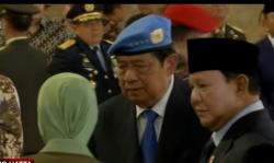 Tangis Pecah, Prabowo Peluk Keluarga 3 Prajurit TNI Gugur di Lebanon