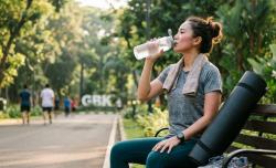 5 Cara Detoks Tubuh Alami tanpa Obat, Perhatikan Waktu Istirahat agar Tubuh Kembali Bugar