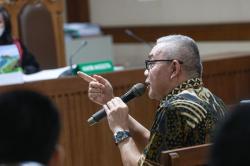 Terdakwa Ungkap Mekanisme Pengadaan LNG di Persidangan