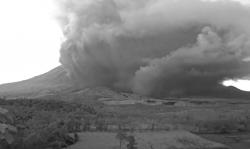 Penampakan Gunung Semeru Meletus Dahsyat, Muntahkan Kolom Abu Setinggi 2 Km<
