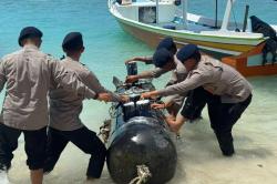Heboh! Benda Mencurigakan Mirip Torpedo Ditemukan di Perairan Gili Trawangan