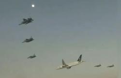 Momen Jet-Jet Tempur Pakistan Bentuk Perisai Lindungi Pesawat Delegasi Iran dari Seragan Israel