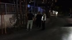 Tragis! Remaja Tewas Tersengat Listrik Tiang Lampu Jalan di Surabaya <