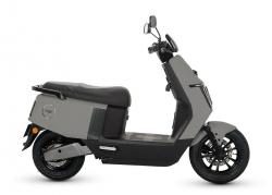 6 Alasan Menagapa Polytron Fox-200 Jadi Salah Satu Motor Listrik Terbaik <