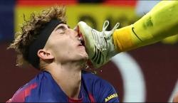 Horor! Fermin Lopez Berdarah-Darah Usai Kena Tendangan Kiper Atletico