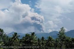 Gunung Dukono Meletus Hari Ini, Kolom Abu Capai 1 Km di Langit Halmahera Utara<