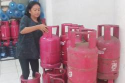 Elpiji 12 Kg di Surabaya Kosong, Warga Mulai Berburu Gas 3 Kg<