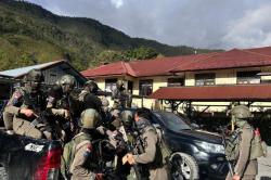 Satgas Damai Cartenz Lumpuhkan DPO KKB Penembak TNI di Puncak Jaya<