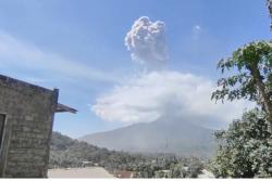 Gunung Lewotobi Laki-laki Meletus Sore Ini, Semburkan Abu Vulkanik 1.600 Meter