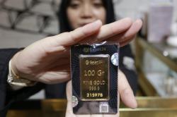 Harga Emas Antam Kembali Melemah