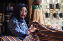 BRI Bangkitkan Ekonomi Perempuan dan Bawa Tenun Lurik Jangkau Pasar Lebih Luas<