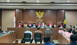 JPU Tuntut 3 Terdakwa Kasus Minyak Mentah 8 hingga 14 Tahun Penjara