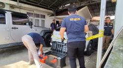 Olah TKP Mobil Kades Purwasaba Hoho Alkaf Dibakar OTK, Polisi Temukan Sejumlah Barang Bukti<