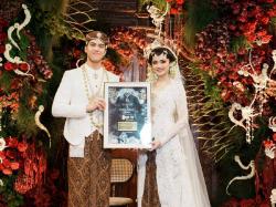 Maskawin El Rumi untuk Syifa Hadju 2.026 Pound Sterling dan Logam Mulia