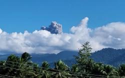 Gunung Dukono Meletus Hari Ini, Semburkan Abu Vulkanik 900 Meter
