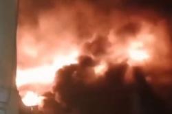 Kebakaran Rumah di Makassar, Pemuda 21 Tahun Tewas Tersetrum saat Padamkan Api<