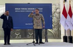 Momen Perpisahan Angga Raka saat Sertijab Kepala Bakom, Beri Hormat ke Pegawai