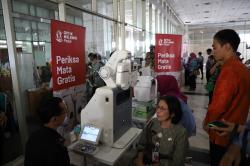 Peringatan Hari Kartini, 1.000 Kacamata Didonasikan untuk Perempuan Jakarta Timur