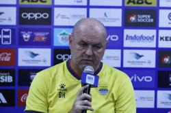 Persib vs PSIM: Bojan Hodak Ungkap Ancaman Besar dari Tim Tamu